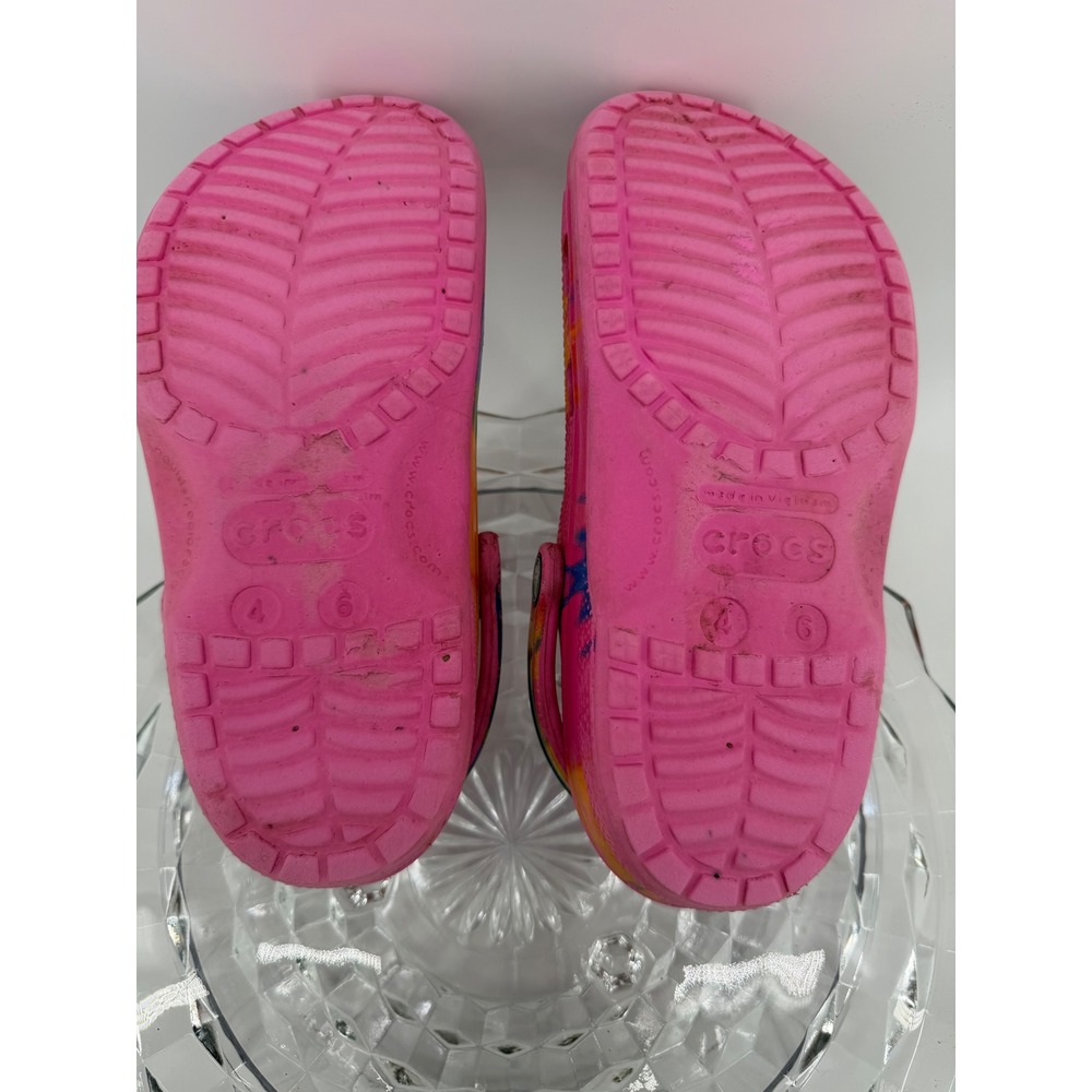 Crocs Tie Dye Pink Yellow Blue Green Turtle Sun Jibbitz Clogs Toddler Size 4 6 - Picture 9 of 10